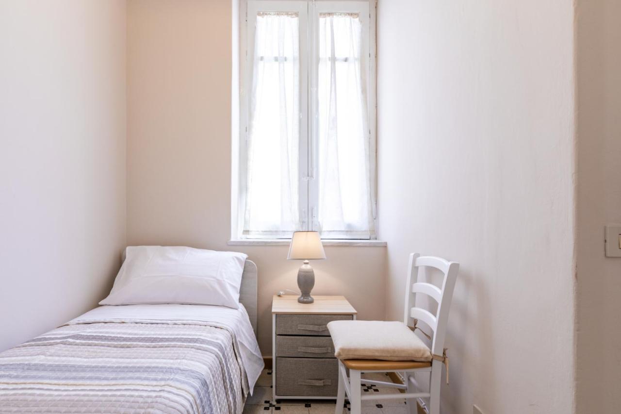 Stazione Notarbartolo Bright & Cozy Apartment باليرمو المظهر الخارجي الصورة