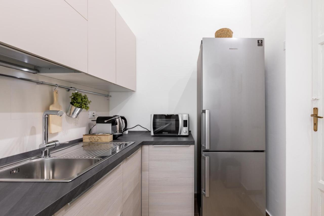 Stazione Notarbartolo Bright & Cozy Apartment باليرمو المظهر الخارجي الصورة